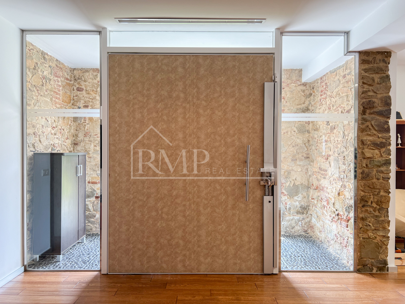 116-J Increíble Masía reformada con piscina y vistas al mar -11