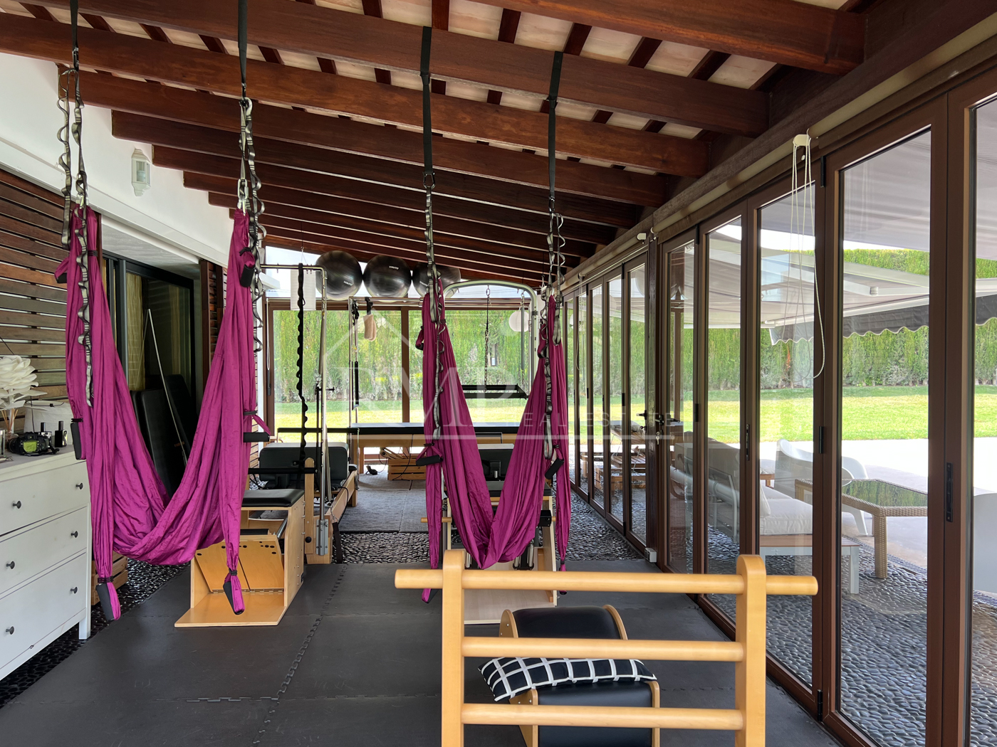 116-J Increíble Masía reformada con piscina y vistas al mar -23