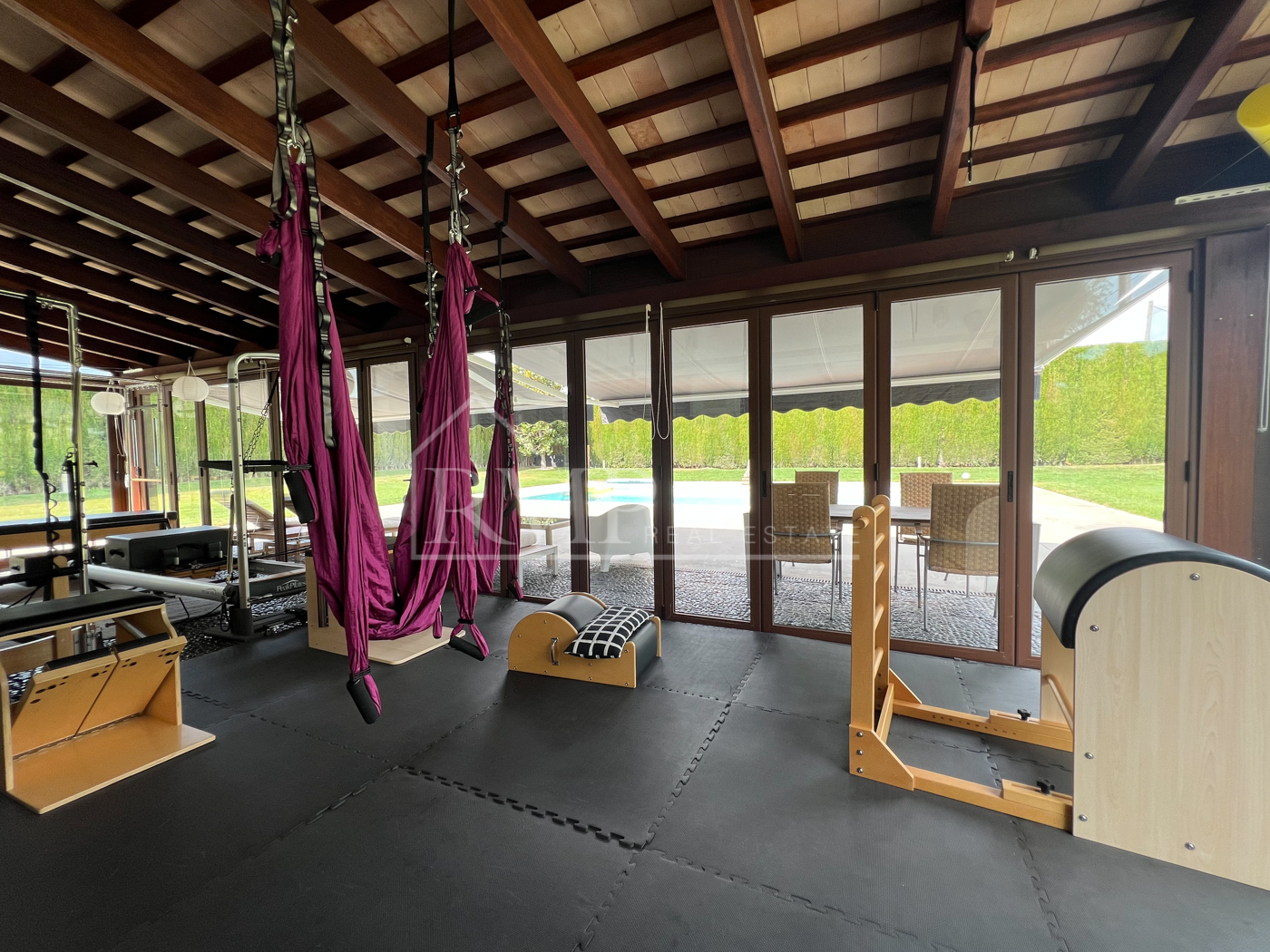 116-J Increíble Masía reformada con piscina y vistas al mar -24