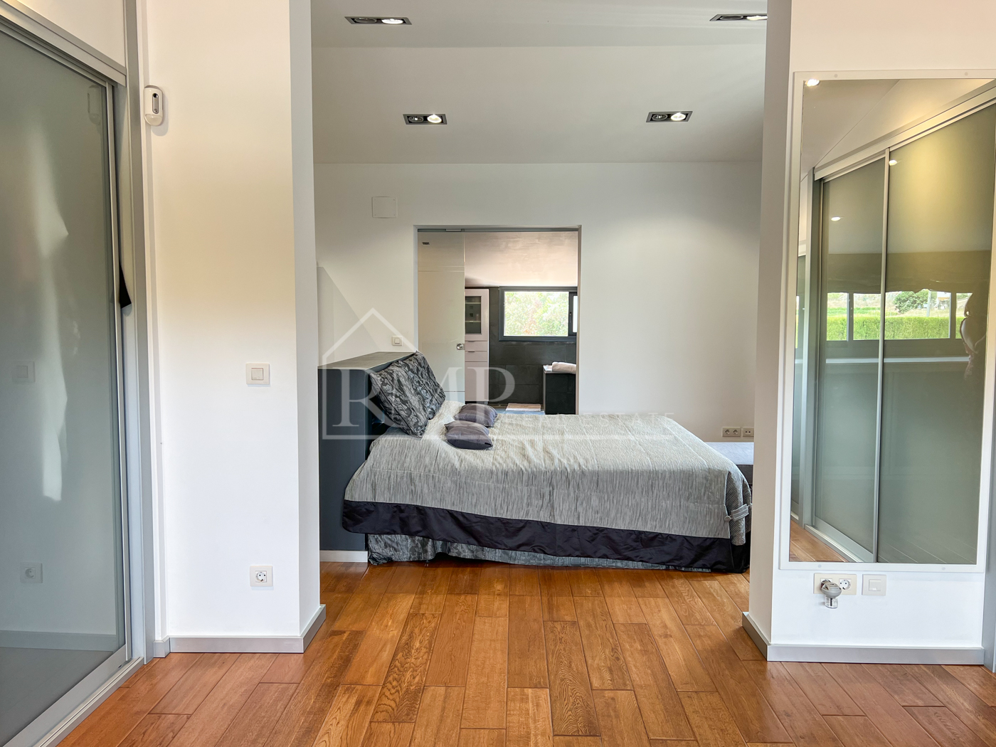 116-J Increíble Masía reformada con piscina y vistas al mar -40