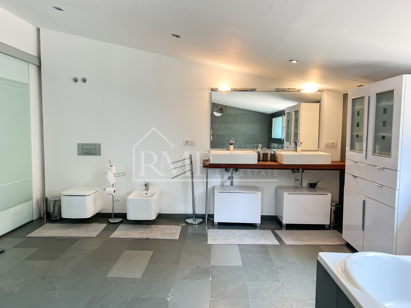 116-J Increíble Masía reformada con piscina y vistas al mar -46