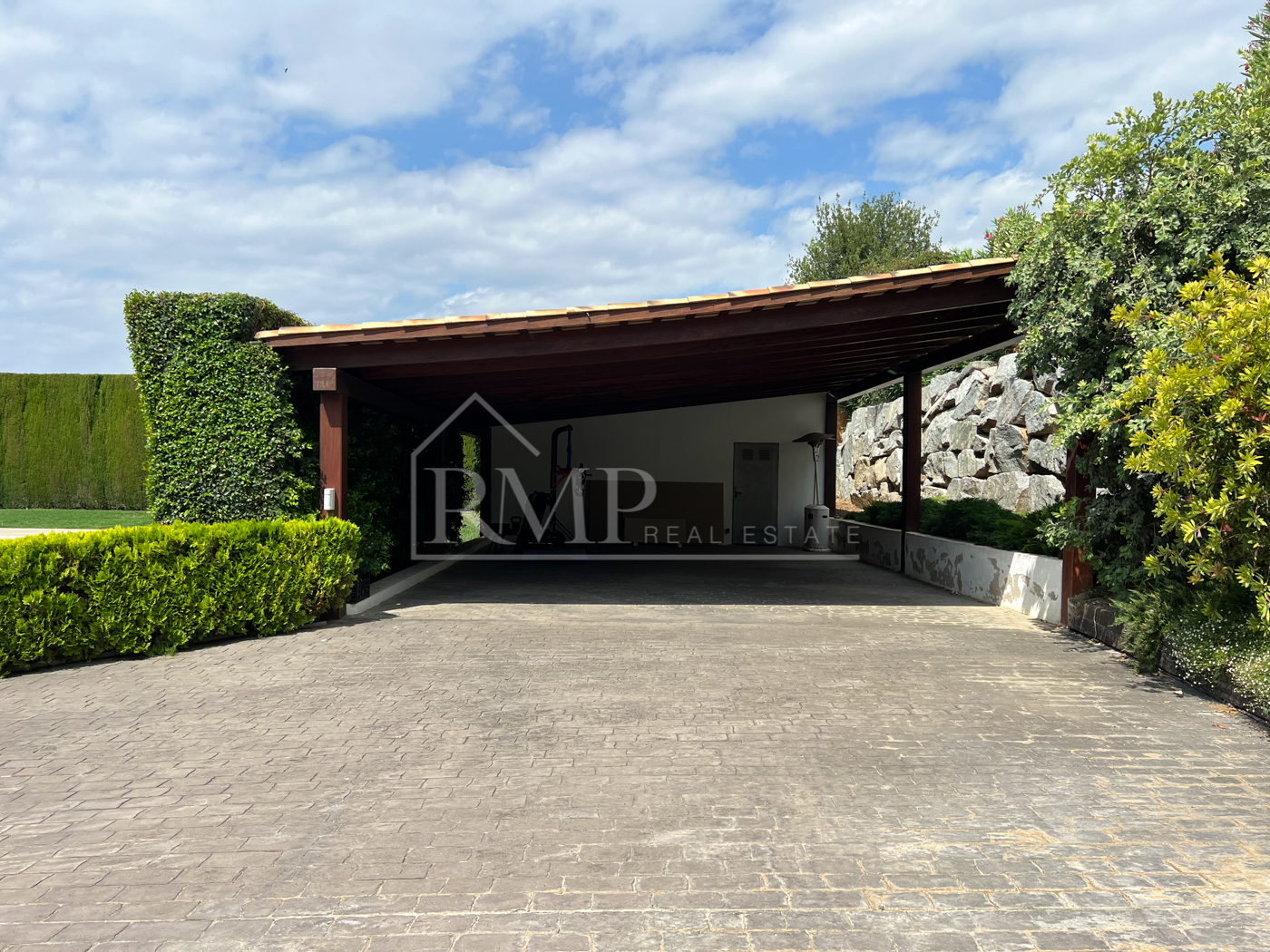 116-J Increíble Masía reformada con piscina y vistas al mar -48