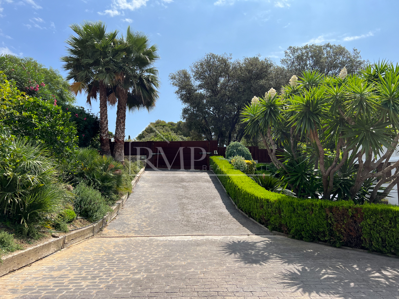 116-J Increíble Masía reformada con piscina y vistas al mar -51