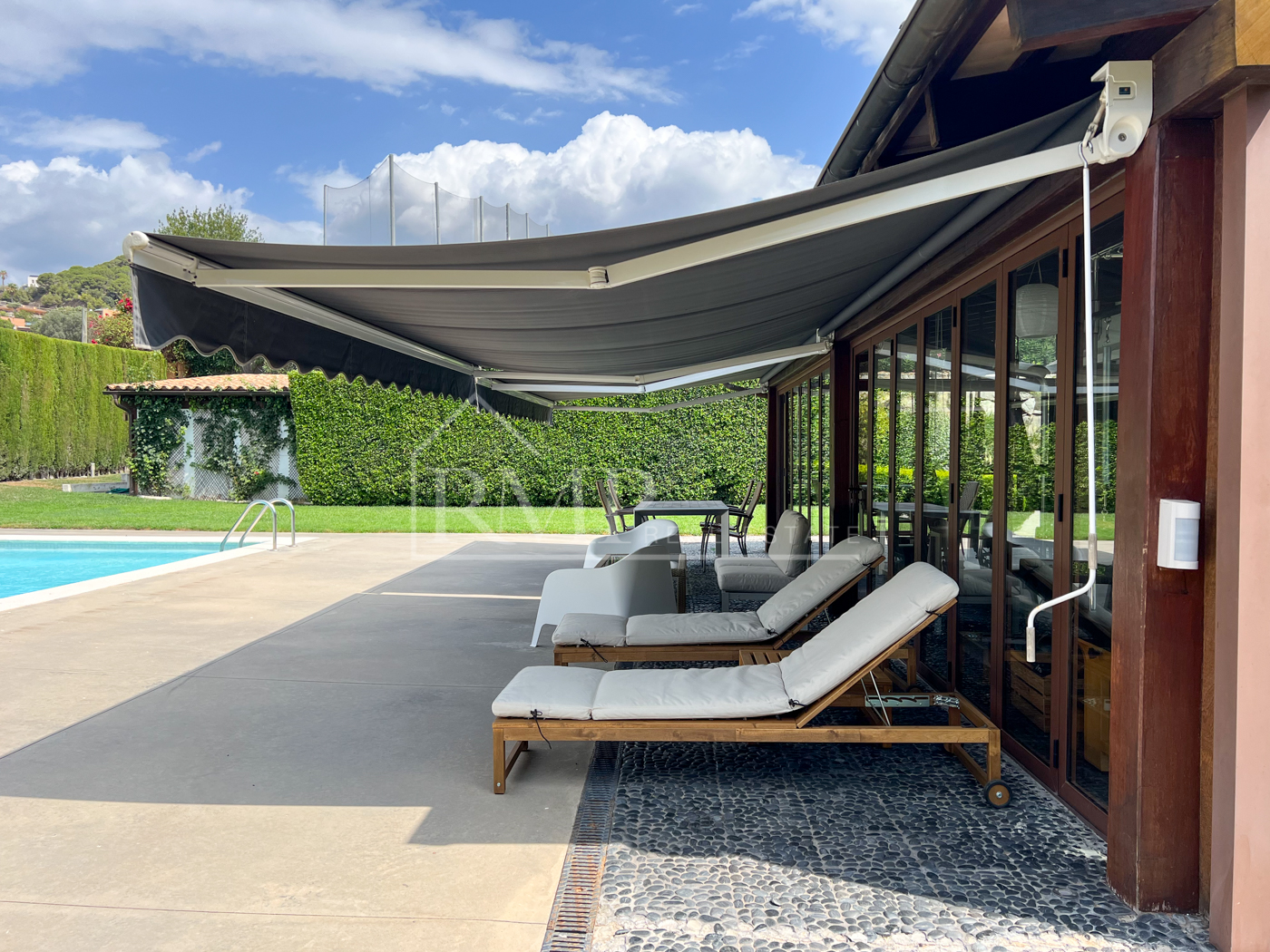 116-J Increíble Masía reformada con piscina y vistas al mar -6