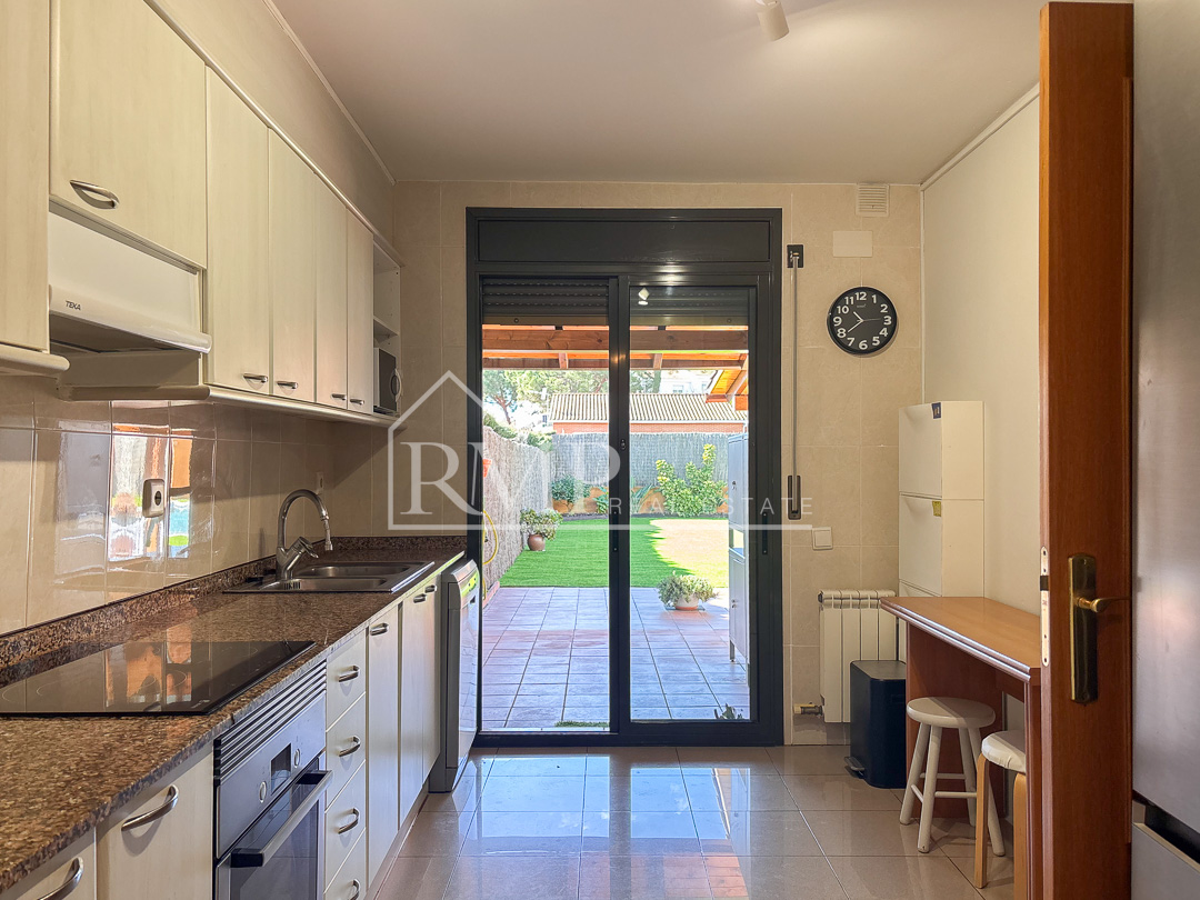 951-P Casa en alquiler con piscina y vistas -14