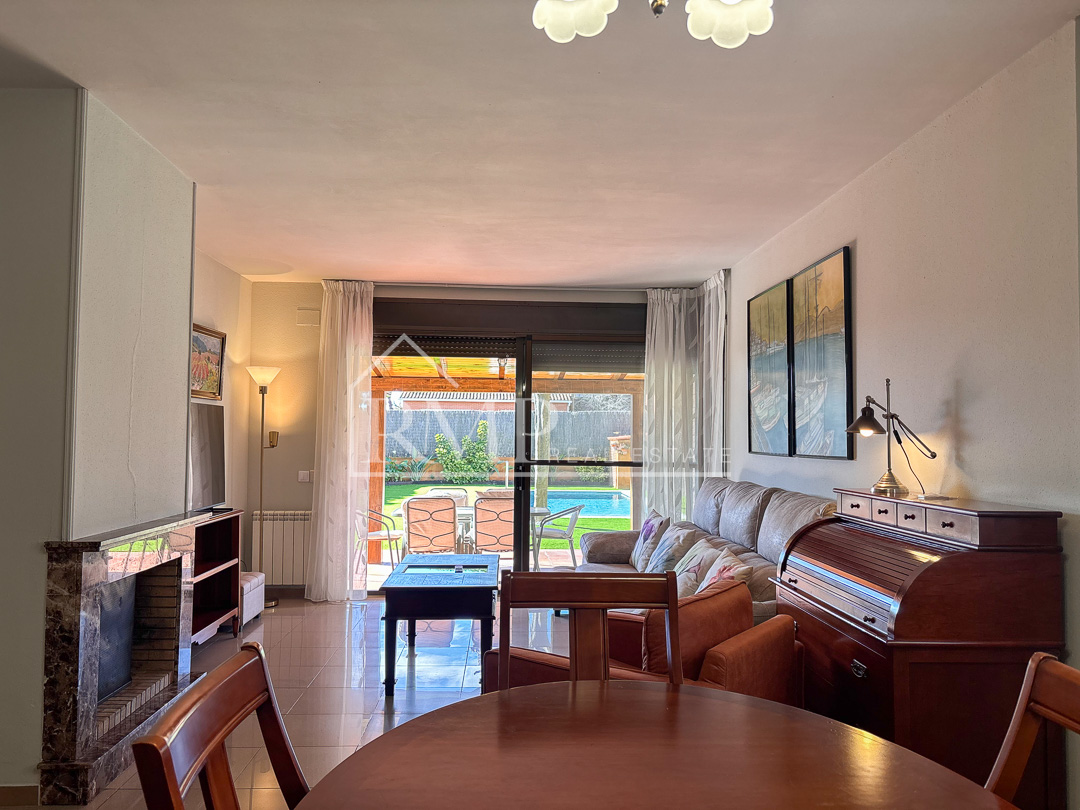 951-P Casa en alquiler con piscina y vistas -22