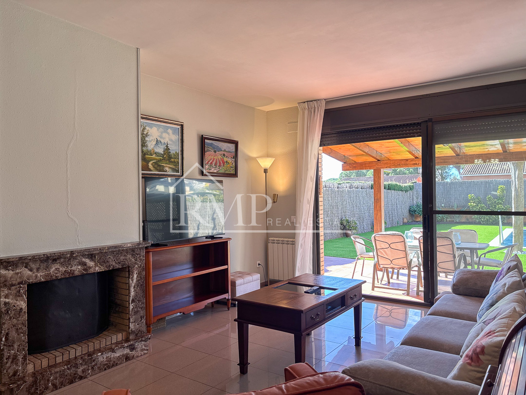 951-P Casa en alquiler con piscina y vistas -24