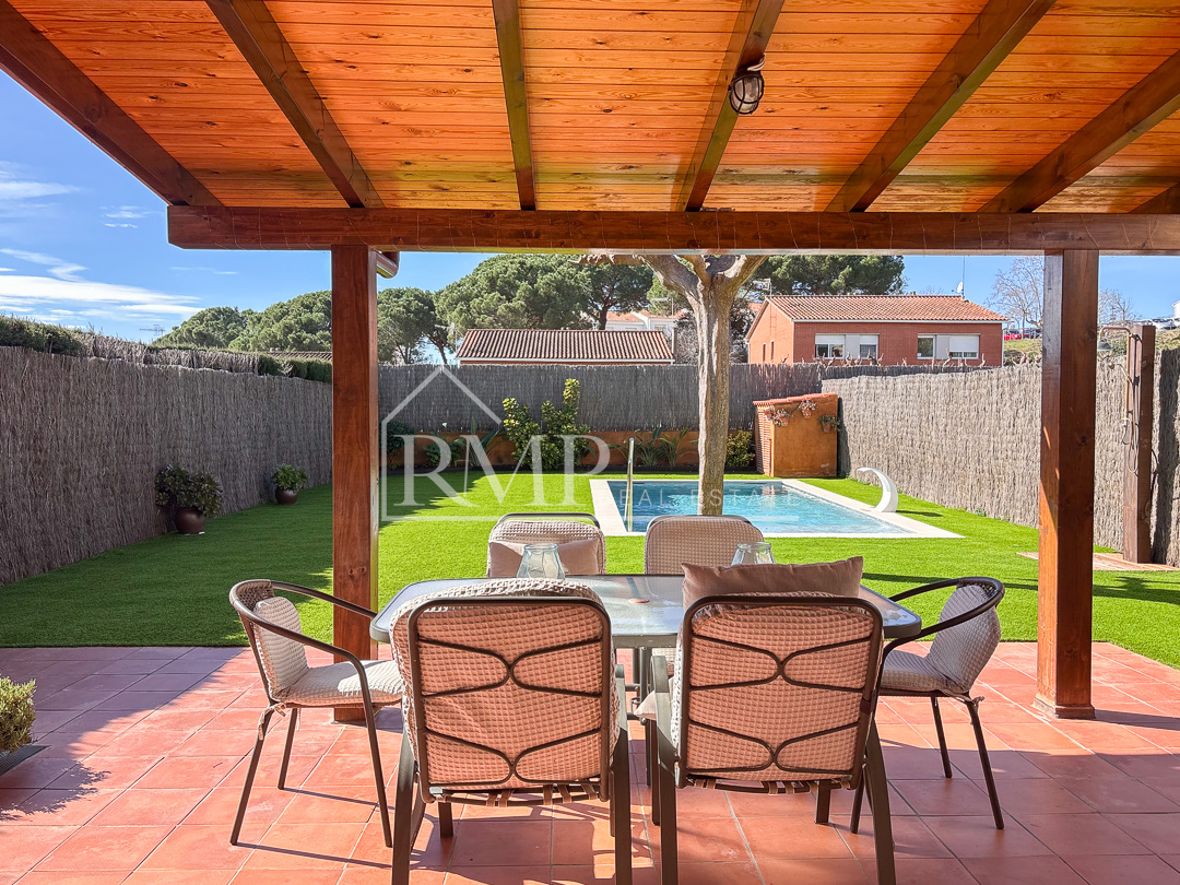 951-P Casa en alquiler con piscina y vistas -25