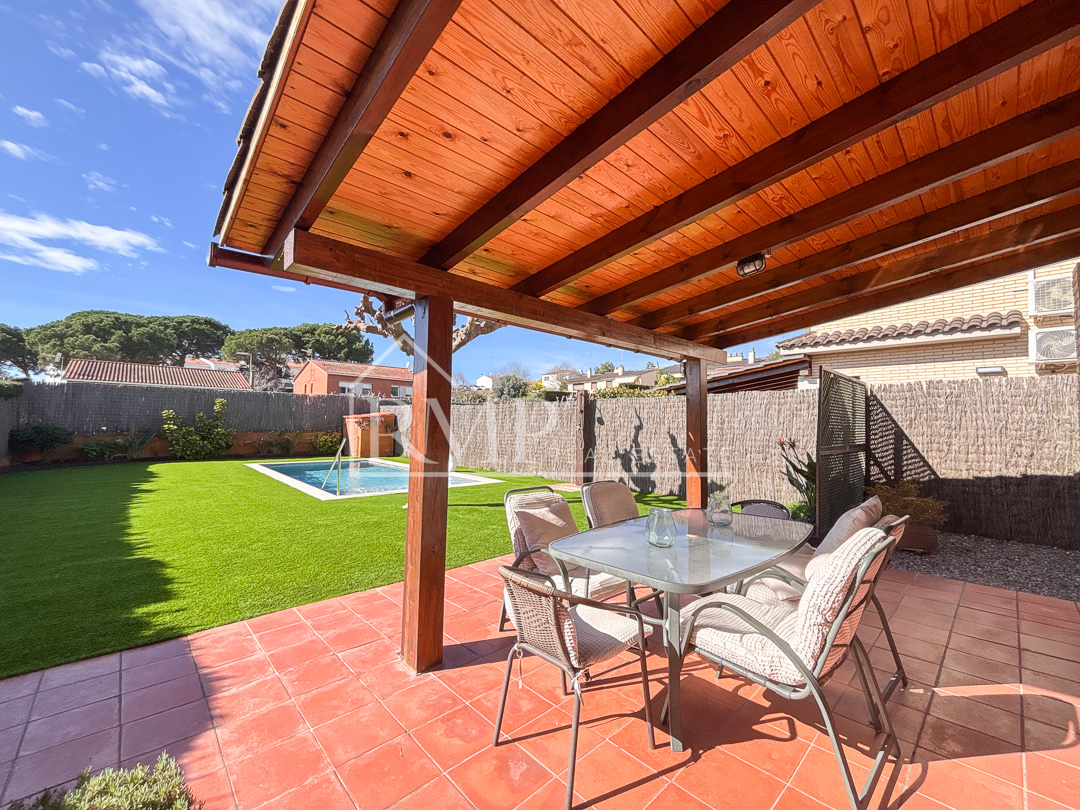 951-P Casa en alquiler con piscina y vistas -26