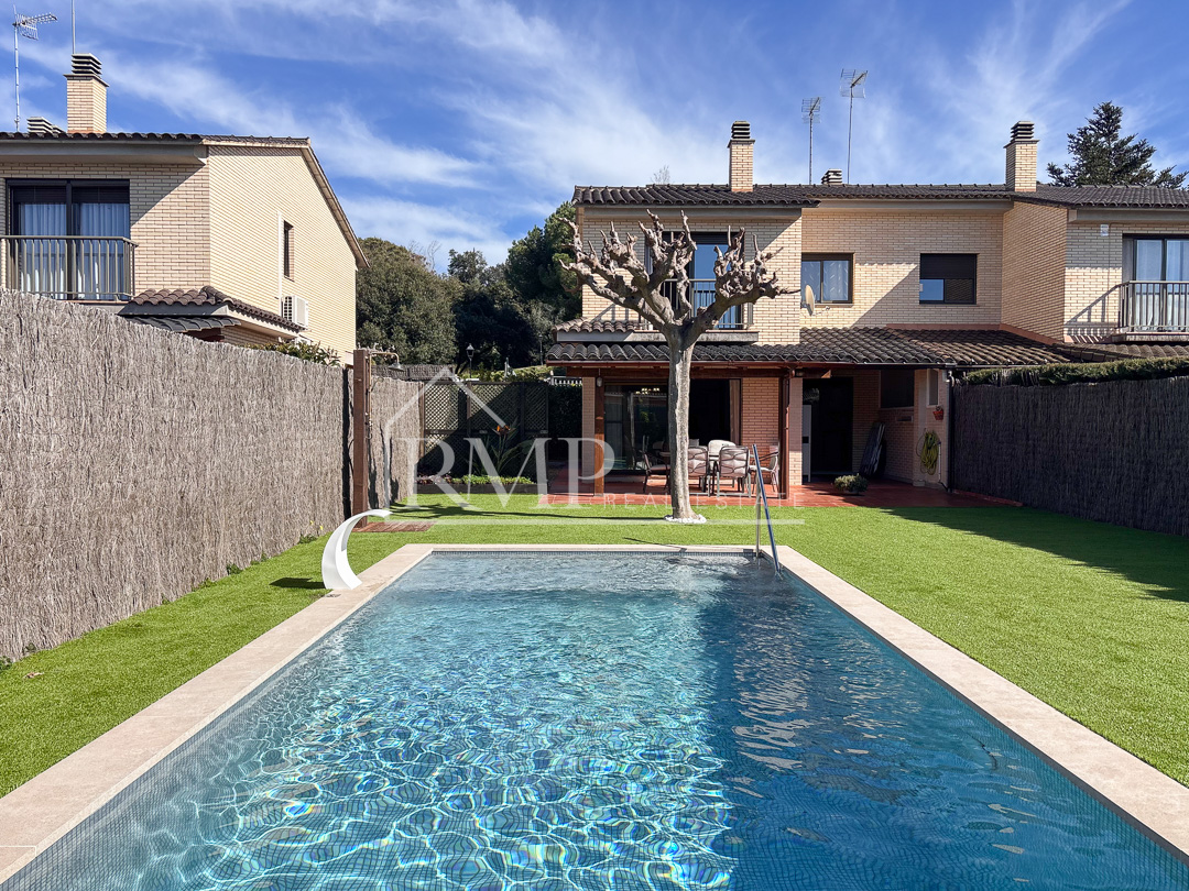 951-P Casa en alquiler con piscina y vistas -30