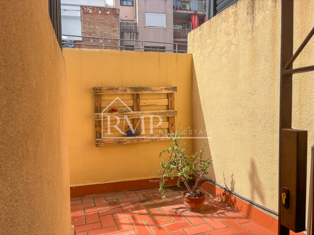 955-P Loft con patio en El guinardo -23