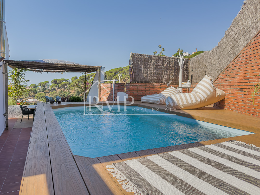 1002-J – Casa mediterranea con piscina y vistas al mar – 16