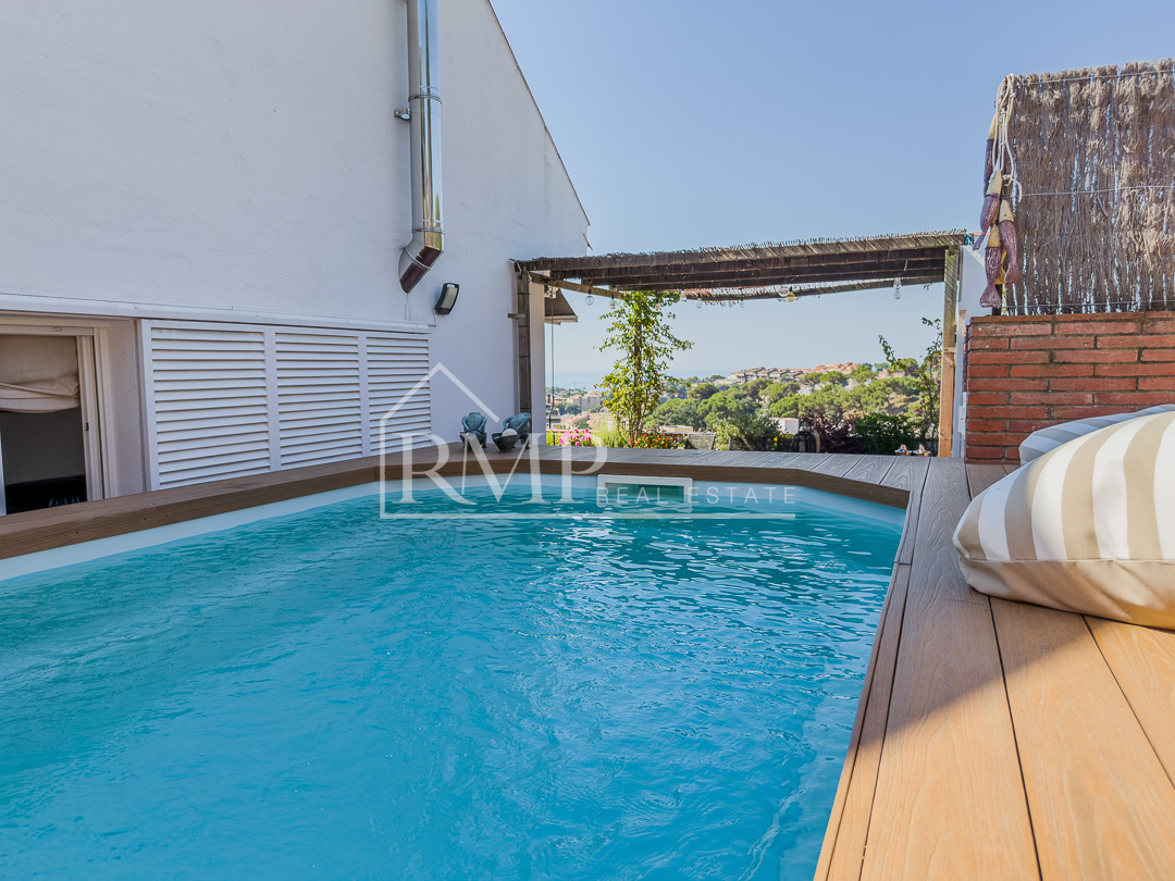 1002-J – Casa mediterranea con piscina y vistas al mar – 17