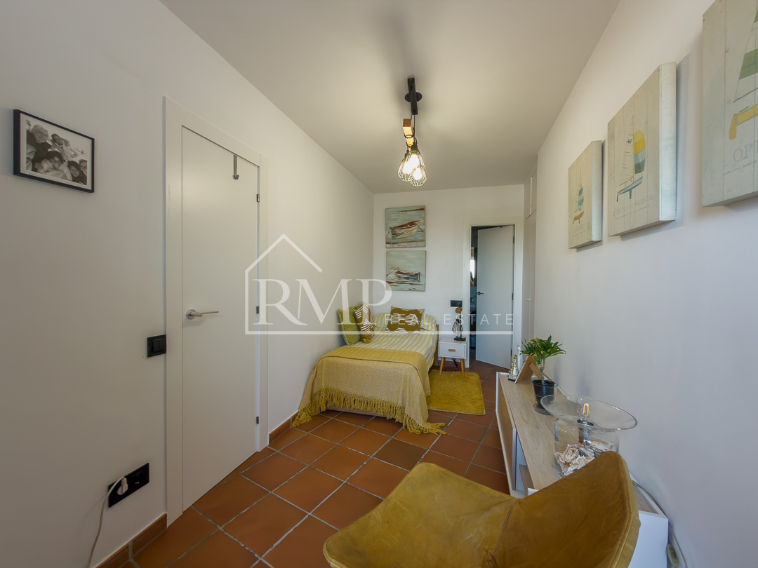 1002-J – Casa mediterranea con piscina y vistas al mar – 32