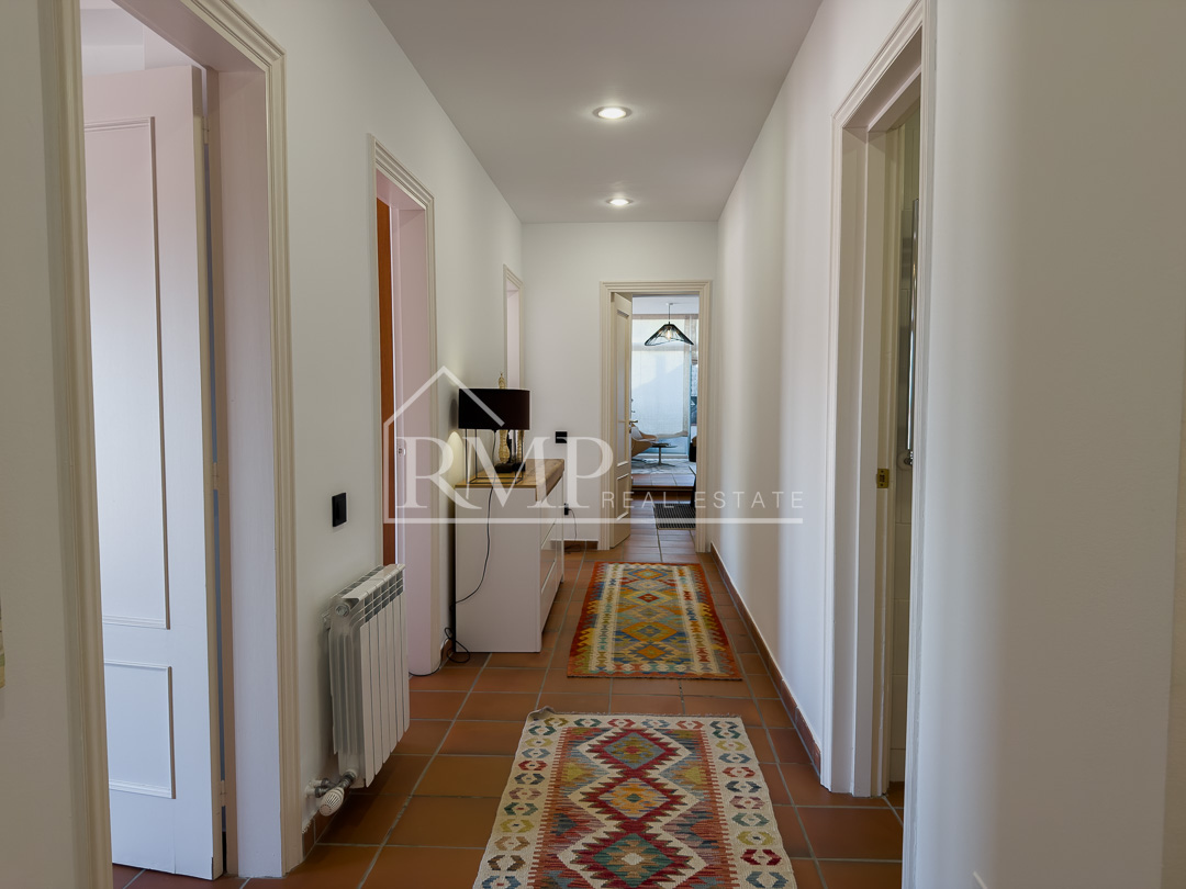 1002-J – Casa mediterranea con piscina y vistas al mar – 37