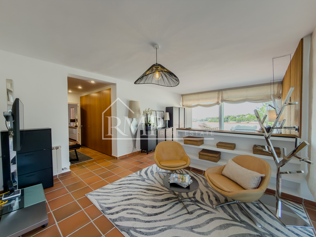 1002-J – Casa mediterranea con piscina y vistas al mar – 41