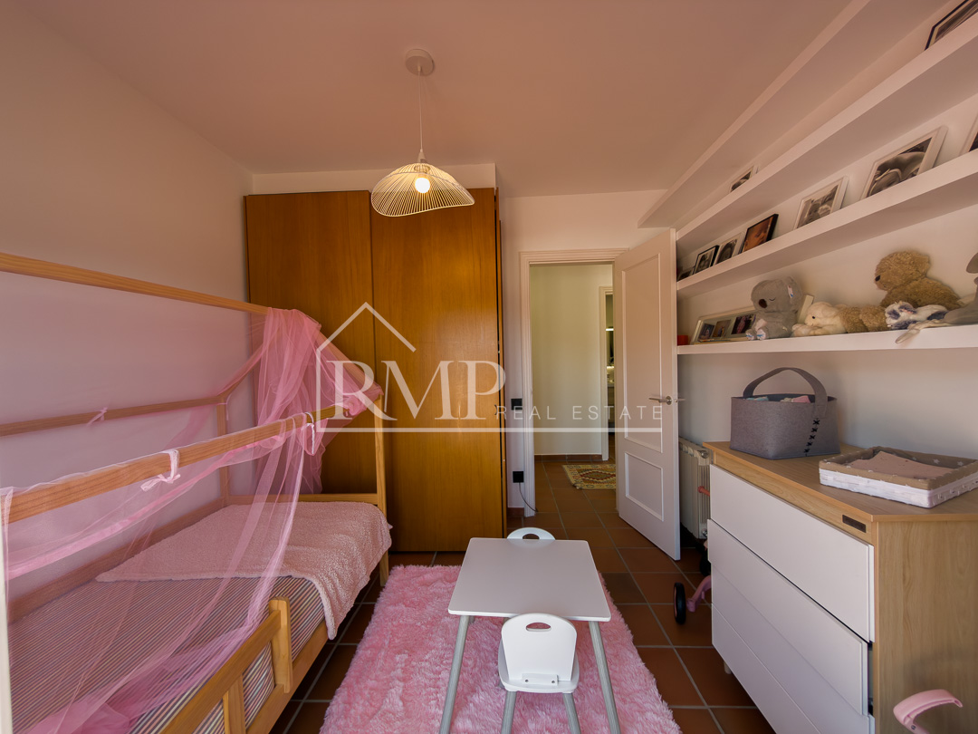 1002-J – Casa mediterranea con piscina y vistas al mar – 59