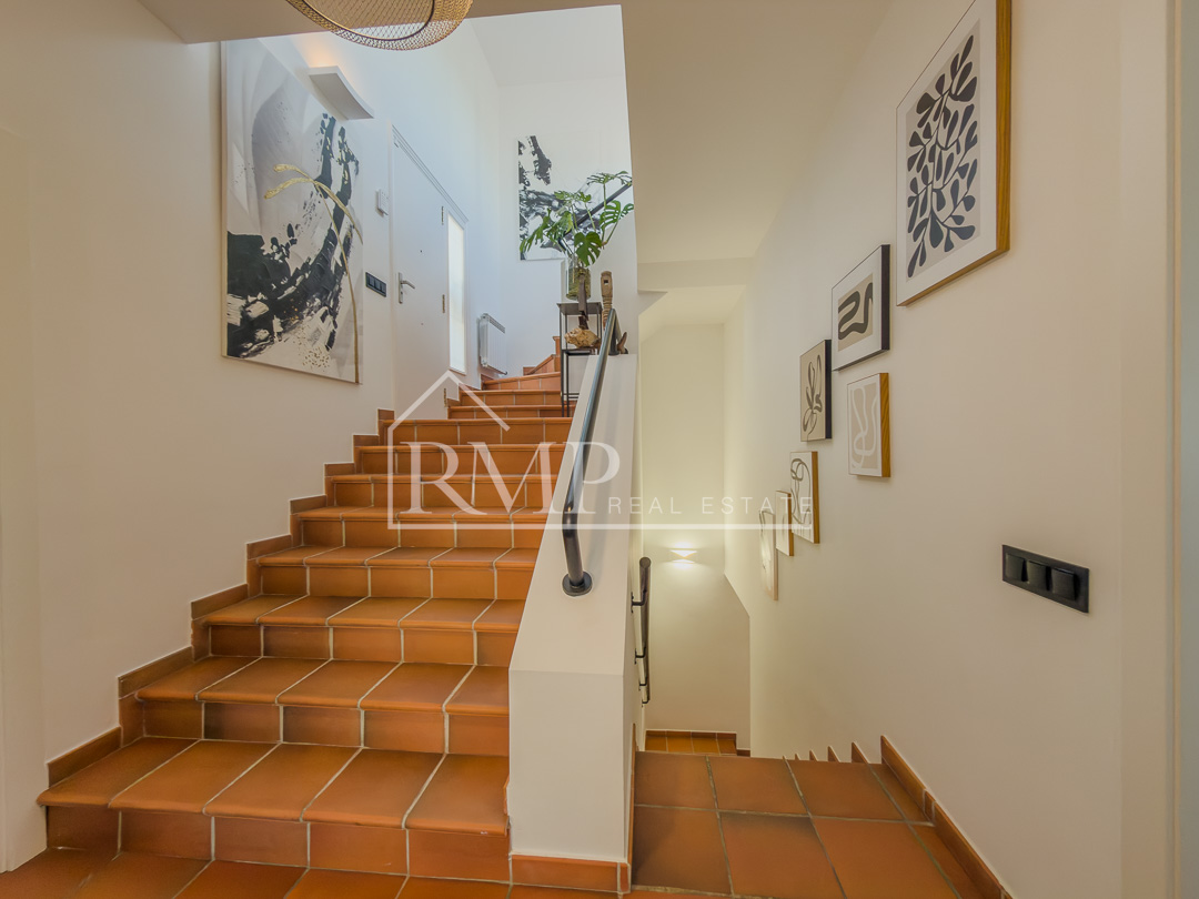 1002-J – Casa mediterranea con piscina y vistas al mar – 68