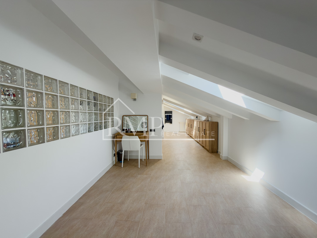 1002-J – Casa reformada en Supermaresme – 55
