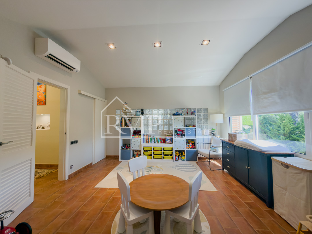 1002-J – Casa reformada en Supermaresme – 58