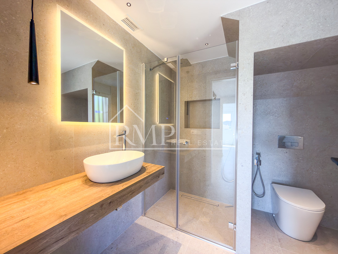 1003-J Casa nueva con piscina y vistas al mar – 23