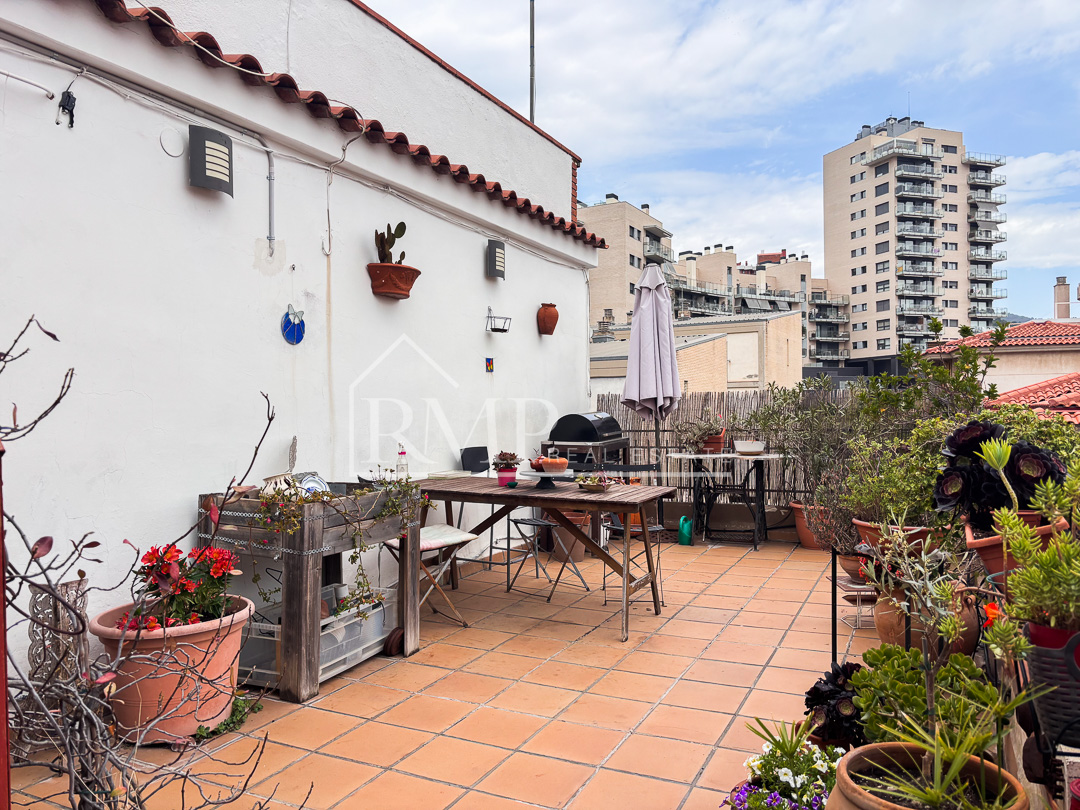 989-P – Atico con terraza en la Teixonera – 1