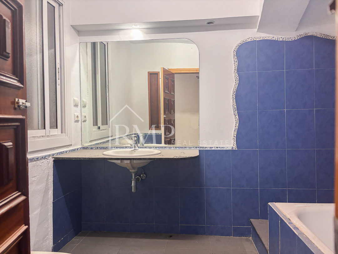 993-P Piso por reformar en el Gotic 2 habitaciones – 12