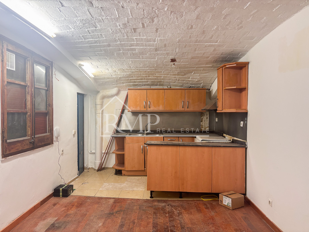 993-P Piso por reformar en el Gotic 2 habitaciones – 15