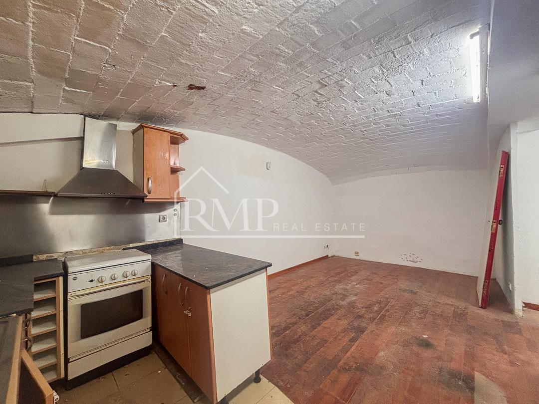 993-P Piso por reformar en el Gotic 2 habitaciones – 16
