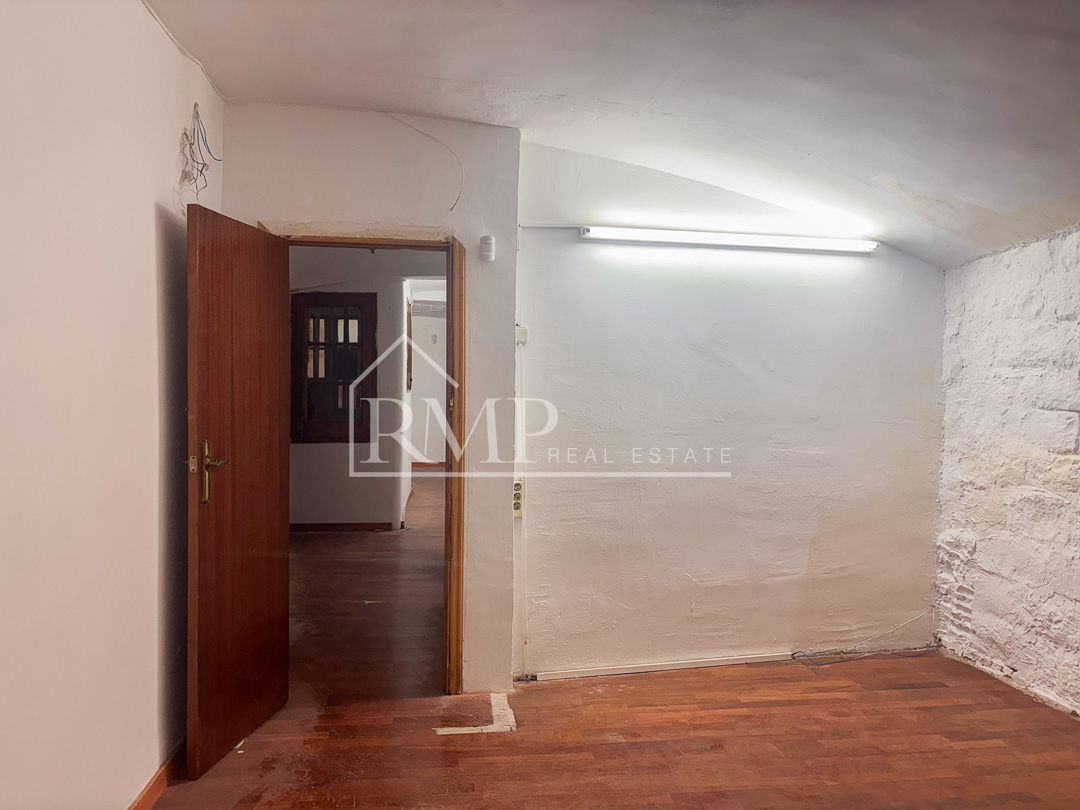 993-P Piso por reformar en el Gotic 2 habitaciones – 7