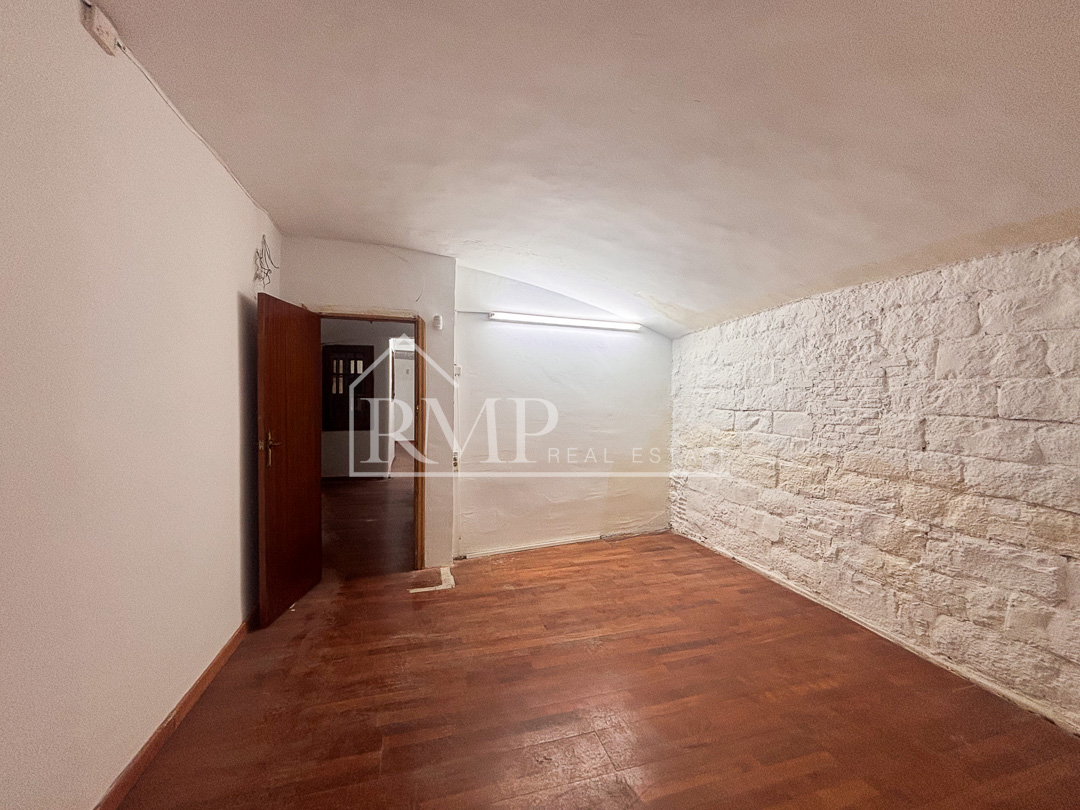993-P Piso por reformar en el Gotic 2 habitaciones – 8