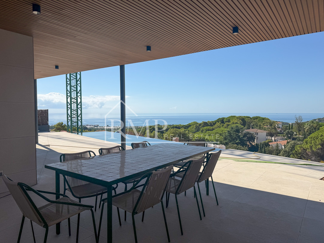 1005-J Casa de obra nueva con vistas al mar – 40