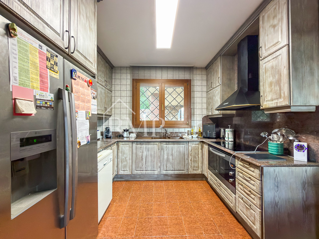1010-J Casa con jardin y zona comunitaria en Sant Vicenç – 11