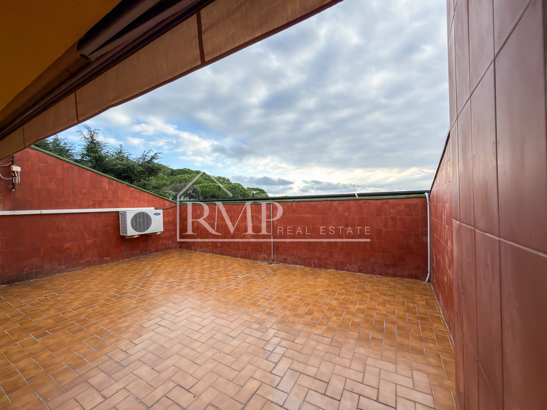 1010-J Casa con jardin y zona comunitaria en Sant Vicenç – 30
