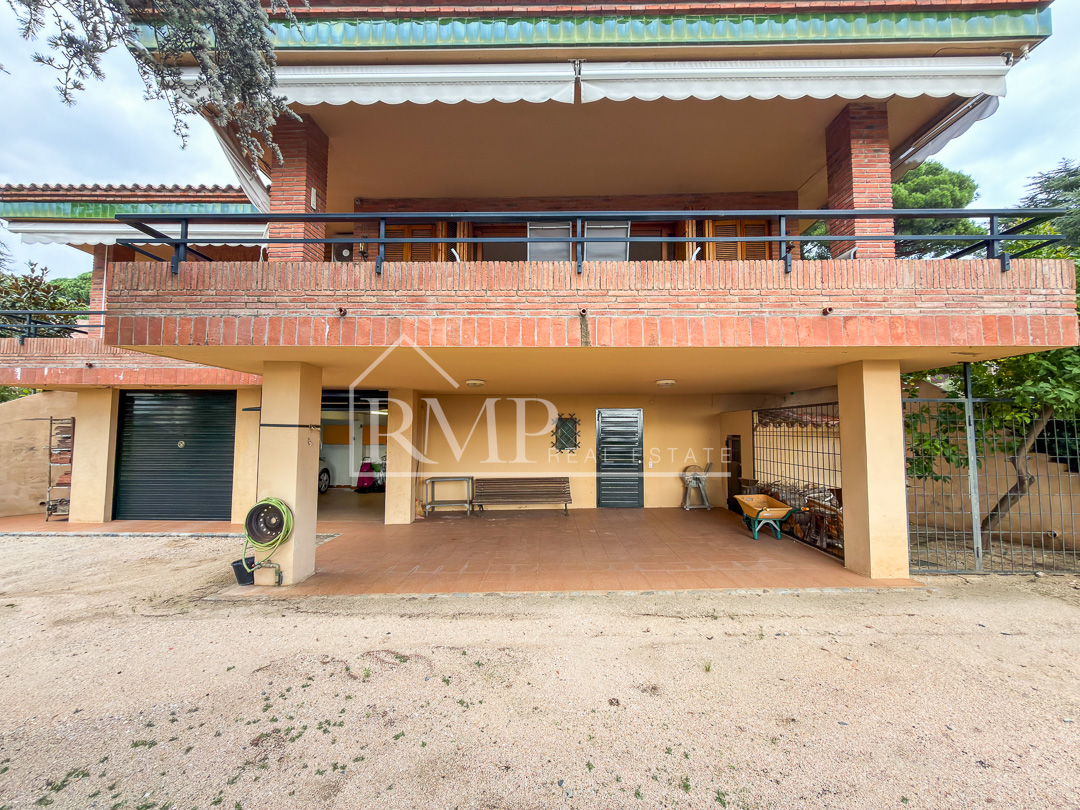 1010-J Casa con jardin y zona comunitaria en Sant Vicenç – 34