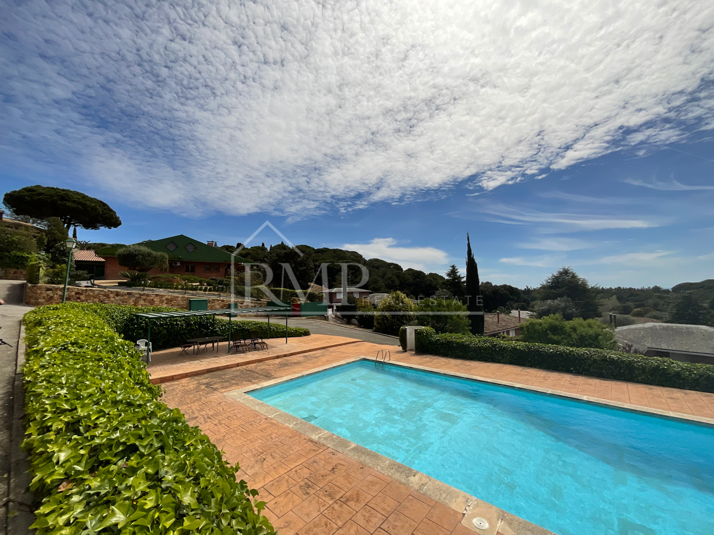 1010-J Casa con jardin y zona comunitaria en Sant Vicenç – 45