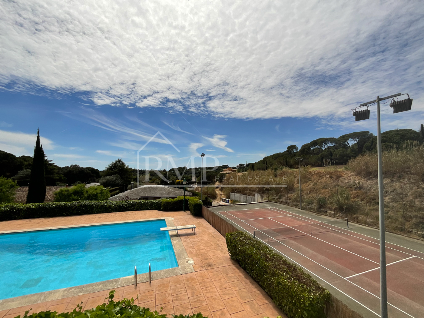 1010-J Casa con jardin y zona comunitaria en Sant Vicenç – 47