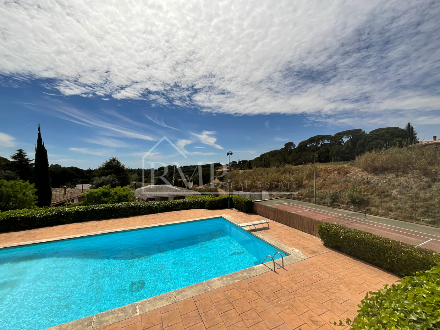 1010-J Casa con jardin y zona comunitaria en Sant Vicenç – 48